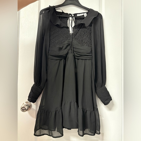 Preloved Elegant Black Dress - Picture 1 of 9